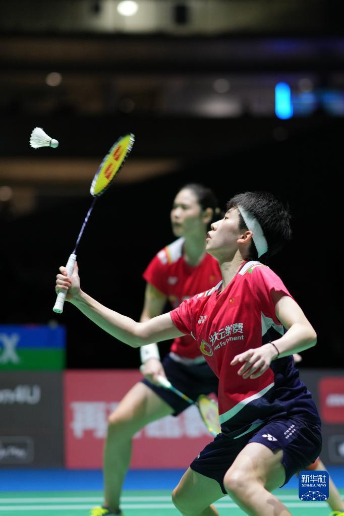 手在某些洞 手在某些洞