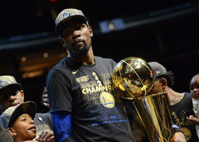 一方以新人 一方以新人